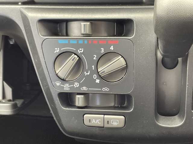 ダイハツ ミラ イース L SAⅢ 千葉県 2020(令2)年 5.1万km ホワイト 衝突被害軽減システム/レーンキープアシスト/コーナーセンサー（前後）/アイドリングストップ/オートハイビーム/社外6/75インチSDナビ（SL1118NV）/　（Bluetooth/CD/USB）/社外ドライブレコーダー（前方のみ）/純正フロアマット