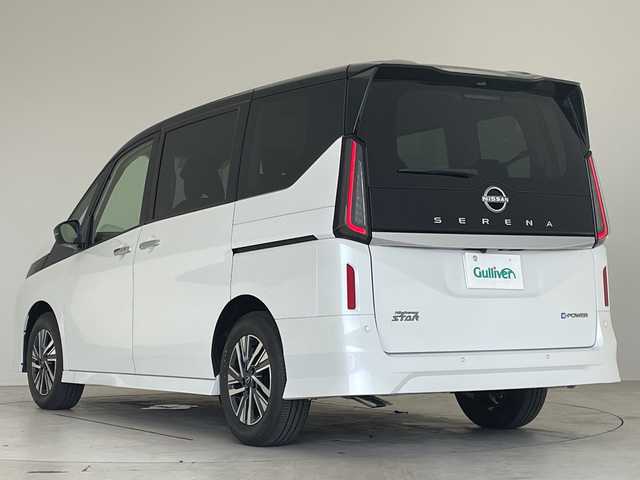 日産 セレナ e－パワー ハイウェイスター V 愛知県 2025(令7)年 0.1千km 白 登録済未使用車/プロパイロット/純正12型ディスプレイオーディオナビ（あり）/全方位カメラ/両側パワースライドドア/クルーズコントロール/イージーオープン機能/コーナーセンサー/純正アルミホイール/ETC2.0/ブラインドスポットモニター/LEDヘッドライト/リアオートエアコン/レーンキープアシスト/オートマチックハイビーム/ワイヤレス充電器/ドライブレコーダー/衝突被害軽減ブレーキ/フルセグTV/Bluetooth/ステアリングスイッチ/スマートキー/プッシュスタート