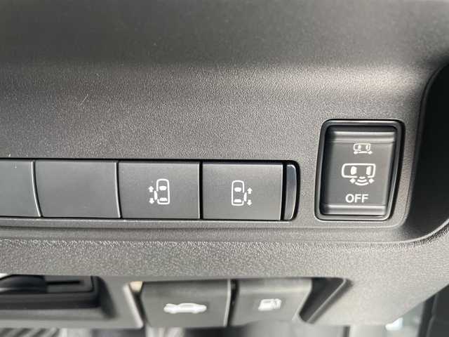 日産 セレナ e－パワー ハイウェイスター V 愛知県 2025(令7)年 0.1千km 白 登録済未使用車/プロパイロット/純正12型ディスプレイオーディオナビ（あり）/全方位カメラ/両側パワースライドドア/クルーズコントロール/イージーオープン機能/コーナーセンサー/純正アルミホイール/ETC2.0/ブラインドスポットモニター/LEDヘッドライト/リアオートエアコン/レーンキープアシスト/オートマチックハイビーム/ワイヤレス充電器/ドライブレコーダー/衝突被害軽減ブレーキ/フルセグTV/Bluetooth/ステアリングスイッチ/スマートキー/プッシュスタート