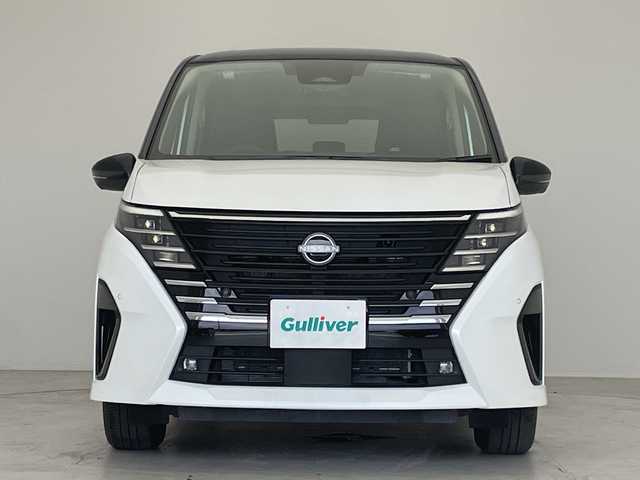 日産 セレナ e－パワー ハイウェイスター V 愛知県 2025(令7)年 0.1千km 白 登録済未使用車/プロパイロット/純正12型ディスプレイオーディオナビ（あり）/全方位カメラ/両側パワースライドドア/クルーズコントロール/イージーオープン機能/コーナーセンサー/純正アルミホイール/ETC2.0/ブラインドスポットモニター/LEDヘッドライト/リアオートエアコン/レーンキープアシスト/オートマチックハイビーム/ワイヤレス充電器/ドライブレコーダー/衝突被害軽減ブレーキ/フルセグTV/Bluetooth/ステアリングスイッチ/スマートキー/プッシュスタート