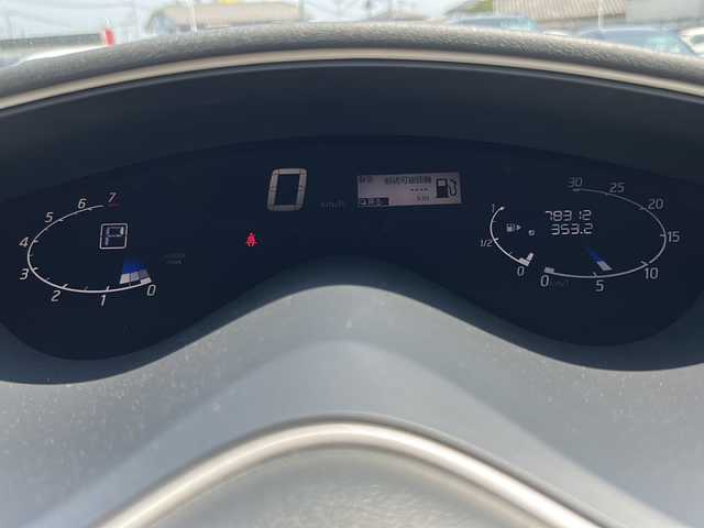 日産 セレナ ハイウェイスター S HV Vセレ 栃木県 2013(平25)年 7.9万km ブリリアントホワイトパール 三列シート/スペアキー/ビルトインＥＴＣ/純正ナビ/バックカメラ/フルセグＴＶ/Ｂｌｕｅｔｏｏｔｈ/ＤＶＤ再生/ＵＳＢ入力端子/後席エアコン/両側パワースライドドア/クルーズコントロール/アイドリングストップ/横滑り防止機能/ABS/オートライト/純正フロアマット/純正アルミホイール/ウォークスルー