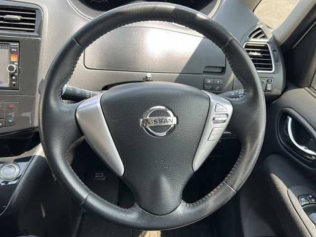 日産 セレナ ハイウェイスター S HV Vセレ 栃木県 2013(平25)年 7.9万km ブリリアントホワイトパール 三列シート/スペアキー/ビルトインＥＴＣ/純正ナビ/バックカメラ/フルセグＴＶ/Ｂｌｕｅｔｏｏｔｈ/ＤＶＤ再生/ＵＳＢ入力端子/後席エアコン/両側パワースライドドア/クルーズコントロール/アイドリングストップ/横滑り防止機能/ABS/オートライト/純正フロアマット/純正アルミホイール/ウォークスルー