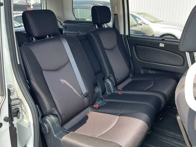 日産 セレナ ハイウェイスター S HV Vセレ 栃木県 2013(平25)年 7.9万km ブリリアントホワイトパール 三列シート/スペアキー/ビルトインＥＴＣ/純正ナビ/バックカメラ/フルセグＴＶ/Ｂｌｕｅｔｏｏｔｈ/ＤＶＤ再生/ＵＳＢ入力端子/後席エアコン/両側パワースライドドア/クルーズコントロール/アイドリングストップ/横滑り防止機能/ABS/オートライト/純正フロアマット/純正アルミホイール/ウォークスルー