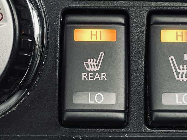 日産 エクストレイル 20Xi Vセレクション 道央・札幌 2022(令4)年 1.9万km ブリリアントホワイトパール ・4WD/・ワンオーナー/・NISMO製エアロ（FリップSRアンダー）/・NISMO製スポーツマフラー/・純正18inchブラックAW/・純正SDナビ（MM320D-L）/　CD/DVD/SD/Bt/USB/iPod/AUX/フルセグ/・アラウンドビューモニター/・プロパイロット/・エマージェンシーブレーキ/・車線、後側方車両検知警報/・クロストラフィック/・カプロンシート/・シートヒーター（全席）/・パワーシート（D/N）/・LEDヘッドライト/・オートハイビーム/・オートライト/・コーナーセンサー（F/R）/・デジタルインナーミラー/・オートブレーキホールド/・ビルトインETC/・社外前後ドライブレコーダー（CS-91FH）/・スマートキー/・プッシュスタート/・純正エンジンスターター/・社外AWスタッドレス積込/（’22 40週目製造 DM-V3 225/60R18）/・保証書、取説（有）/・スペアキーｘ１