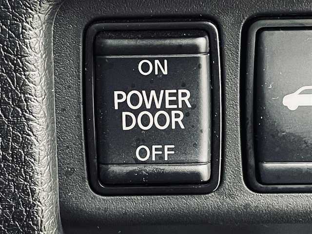 日産 エクストレイル 20Xi Vセレクション 道央・札幌 2022(令4)年 1.9万km ブリリアントホワイトパール ・4WD/・ワンオーナー/・NISMO製エアロ（FリップSRアンダー）/・NISMO製スポーツマフラー/・純正18inchブラックAW/・純正SDナビ（MM320D-L）/　CD/DVD/SD/Bt/USB/iPod/AUX/フルセグ/・アラウンドビューモニター/・プロパイロット/・エマージェンシーブレーキ/・車線、後側方車両検知警報/・クロストラフィック/・カプロンシート/・シートヒーター（全席）/・パワーシート（D/N）/・LEDヘッドライト/・オートハイビーム/・オートライト/・コーナーセンサー（F/R）/・デジタルインナーミラー/・オートブレーキホールド/・ビルトインETC/・社外前後ドライブレコーダー（CS-91FH）/・スマートキー/・プッシュスタート/・純正エンジンスターター/・社外AWスタッドレス積込/（’22 40週目製造 DM-V3 225/60R18）/・保証書、取説（有）/・スペアキーｘ１