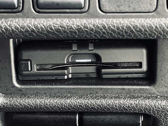 日産 エクストレイル 20Xi Vセレクション 道央・札幌 2022(令4)年 1.9万km ブリリアントホワイトパール ・4WD/・ワンオーナー/・NISMO製エアロ（FリップSRアンダー）/・NISMO製スポーツマフラー/・純正18inchブラックAW/・純正SDナビ（MM320D-L）/　CD/DVD/SD/Bt/USB/iPod/AUX/フルセグ/・アラウンドビューモニター/・プロパイロット/・エマージェンシーブレーキ/・車線、後側方車両検知警報/・クロストラフィック/・カプロンシート/・シートヒーター（全席）/・パワーシート（D/N）/・LEDヘッドライト/・オートハイビーム/・オートライト/・コーナーセンサー（F/R）/・デジタルインナーミラー/・オートブレーキホールド/・ビルトインETC/・社外前後ドライブレコーダー（CS-91FH）/・スマートキー/・プッシュスタート/・純正エンジンスターター/・社外AWスタッドレス積込/（’22 40週目製造 DM-V3 225/60R18）/・保証書、取説（有）/・スペアキーｘ１