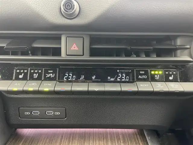 トヨタ クラウン Z 愛知県 2024(令6)年 1.1万km プレシャスブラックパール トヨタセーフティセンス/トヨタチームメイト/純正ディスプレイオーディオ/（Bluetooth/フルセグTV/AM/FM/USB入力）/全方位カメラ/デジタルインナーミラー/ヘッドアップディスプレイ/ブラインドスポットモニター/パワーシート/合皮シート/シートヒーター/シートクーラー/ステアリングヒーター/ETC2.0/ドライブレコーダー/メモリシート/純正フロアマット/オートライト/ステアリングリモコン/純正LEDライト/電動格納ミラー/AC100V/ドアバイザー