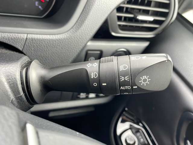 トヨタ ノア Si ダブルバイビー 青森県 2019(平31)年 7.9万km ブラック 4WD/純正SDナビ/CD・DVD・Bluetooth・SD・AUX/純正12.1イ型フリップダウンモニター/両側パワースライドドア/合皮コンビシート/リアオートエアコン/セーフティセンス/プリクラッシュセーフティ/レーンディパーチャーアラート/オートマチックハイビーム/クルーズコントロール/純正前方ドライブレコーダー/純正エンジンスターター/ビルトインETC/LEDヘッドライト/LEDフォグライト/純正16インチアルミ/スマートキー/プッシュスタート