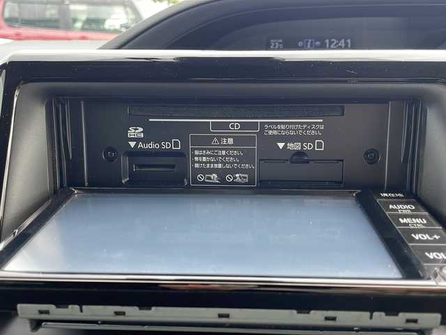 トヨタ ノア Si ダブルバイビー 青森県 2019(平31)年 7.9万km ブラック 4WD/純正SDナビ/CD・DVD・Bluetooth・SD・AUX/純正12.1イ型フリップダウンモニター/両側パワースライドドア/合皮コンビシート/リアオートエアコン/セーフティセンス/プリクラッシュセーフティ/レーンディパーチャーアラート/オートマチックハイビーム/クルーズコントロール/純正前方ドライブレコーダー/純正エンジンスターター/ビルトインETC/LEDヘッドライト/LEDフォグライト/純正16インチアルミ/スマートキー/プッシュスタート