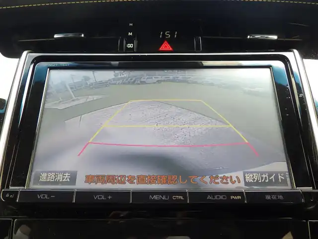 トヨタ ハリアー プレミアム 千葉県 2014(平26)年 6.9万km ブラック 235/55R18/パワーバックドア/運転席パワーシート/ハーフレザーシート/9インチ純正SDナビ/地デジTV/【DVD/CD再生機能　Bluetooth接続】/バックカメラ/ドライブレコーダー（前後撮影）/革巻きステアリング/ステアリングスイッチ/ETC/LEDヘッドライト/フォグライト/ウインカーミラー/純正18インチアルミホイル/サイド/カーテンエアバッグ/スマートキー