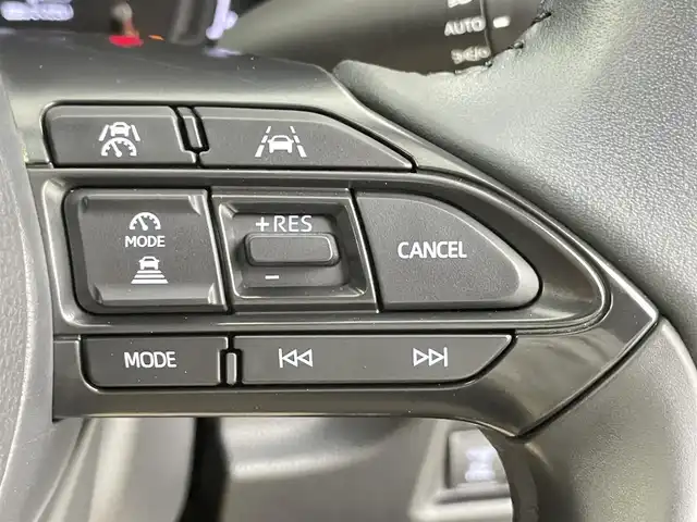 トヨタ シエンタ ハイブリッド Z 千葉県 2023(令5)年 1.2万km アーバンカーキ セーフティセンス（衝突回避支援パッケージ）/・プリクラッシュセーフティ/・レーントレーシングアシスト/・レーダークルーズコントロール（停止保持機能有）/・アダプティブハイビームシステム/・ロードサインアシスト/・ドライバー異常時対応システム/・プロアクティブドライビングアシスト/・発進遅れ告知機能/純正10.5インチディスプレイ/・Bluetooth接続/・メモリーナビ機能/・フルセグTV/・バックカメラ/ブラインドスポットモニター/両側パワースライドドア/LEDヘッドライト/前後コーナーセンサー/ビルトインETC2.0/サイド/カーテンエアバッグ/スマートキー