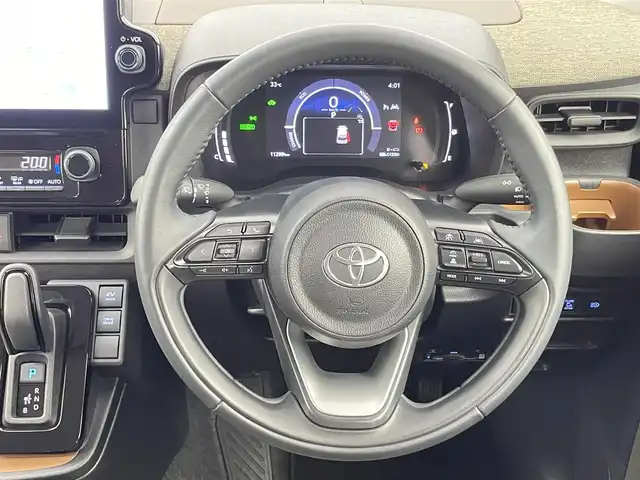 トヨタ シエンタ ハイブリッド Z 千葉県 2023(令5)年 1.2万km アーバンカーキ セーフティセンス（衝突回避支援パッケージ）/・プリクラッシュセーフティ/・レーントレーシングアシスト/・レーダークルーズコントロール（停止保持機能有）/・アダプティブハイビームシステム/・ロードサインアシスト/・ドライバー異常時対応システム/・プロアクティブドライビングアシスト/・発進遅れ告知機能/純正10.5インチディスプレイ/・Bluetooth接続/・メモリーナビ機能/・フルセグTV/・バックカメラ/ブラインドスポットモニター/両側パワースライドドア/LEDヘッドライト/前後コーナーセンサー/ビルトインETC2.0/サイド/カーテンエアバッグ/スマートキー