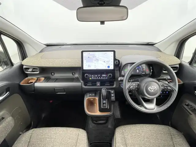 トヨタ シエンタ ハイブリッド Z 千葉県 2023(令5)年 1.2万km アーバンカーキ セーフティセンス（衝突回避支援パッケージ）/・プリクラッシュセーフティ/・レーントレーシングアシスト/・レーダークルーズコントロール（停止保持機能有）/・アダプティブハイビームシステム/・ロードサインアシスト/・ドライバー異常時対応システム/・プロアクティブドライビングアシスト/・発進遅れ告知機能/純正10.5インチディスプレイ/・Bluetooth接続/・メモリーナビ機能/・フルセグTV/・バックカメラ/ブラインドスポットモニター/両側パワースライドドア/LEDヘッドライト/前後コーナーセンサー/ビルトインETC2.0/サイド/カーテンエアバッグ/スマートキー