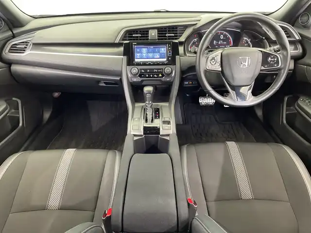 ホンダ シビック ハッチバック 栃木県 2020(令2)年 1.2万km プラチナホワイトパール メモリーナビ/（CD/Bluetooth/フルセグTV）/バックモニター/衝突軽減ブレーキ/ビルトインETC2.0/前席パワーシート/前席シートヒーター/オートライト/LEDヘッドライト/パドルシフト/横滑り防止装置/スマートキー/プッシュスタート/電動格納ミラー/純正アルミホイール/純正フロアマット
