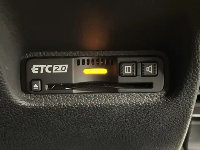 ホンダ シビック ハッチバック 栃木県 2020(令2)年 1.2万km プラチナホワイトパール メモリーナビ/（CD/Bluetooth/フルセグTV）/バックモニター/衝突軽減ブレーキ/ビルトインETC2.0/前席パワーシート/前席シートヒーター/オートライト/LEDヘッドライト/パドルシフト/横滑り防止装置/スマートキー/プッシュスタート/電動格納ミラー/純正アルミホイール/純正フロアマット