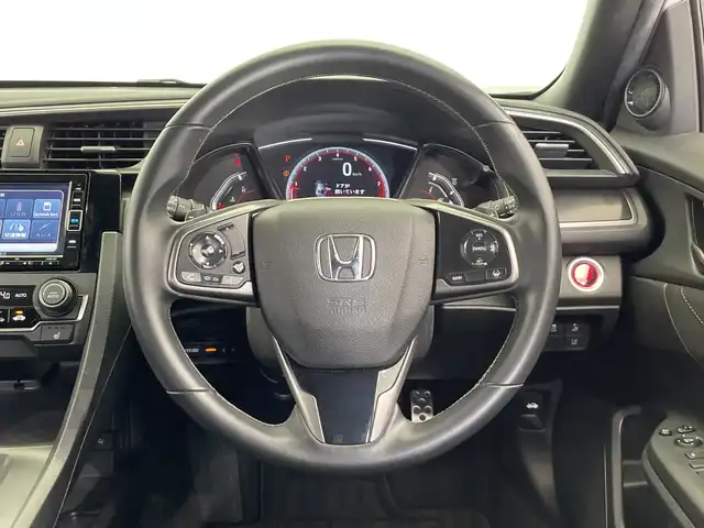 ホンダ シビック ハッチバック 栃木県 2020(令2)年 1.2万km プラチナホワイトパール メモリーナビ/（CD/Bluetooth/フルセグTV）/バックモニター/衝突軽減ブレーキ/ビルトインETC2.0/前席パワーシート/前席シートヒーター/オートライト/LEDヘッドライト/パドルシフト/横滑り防止装置/スマートキー/プッシュスタート/電動格納ミラー/純正アルミホイール/純正フロアマット