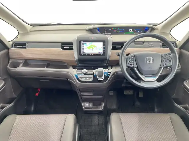 ホンダ フリード＋ ハイブリット G 栃木県 2022(令4)年 1.9万km スーパープラチナグレーメタリック 純正メモリナビ/（CD/DVD/フルセグTV//Bluetooth/SD/AUX/USB/iPod）/バックカメラ/コーナーセンサー/ETC/前後ドライブレコーダー/両側パワースライドドア/前席シートヒーター/禁煙車/オートライト/LEDヘッドライト/横滑り防止装置/スマートキー/プッシュスタート/ステアリングスイッチ/ウィンカーミラー/純正フロアマット/ワイパーデアイサー