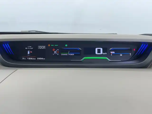 ホンダ フリード＋ ハイブリット G 栃木県 2022(令4)年 1.9万km スーパープラチナグレーメタリック 純正メモリナビ/（CD/DVD/フルセグTV//Bluetooth/SD/AUX/USB/iPod）/バックカメラ/コーナーセンサー/ETC/前後ドライブレコーダー/両側パワースライドドア/前席シートヒーター/禁煙車/オートライト/LEDヘッドライト/横滑り防止装置/スマートキー/プッシュスタート/ステアリングスイッチ/ウィンカーミラー/純正フロアマット/ワイパーデアイサー