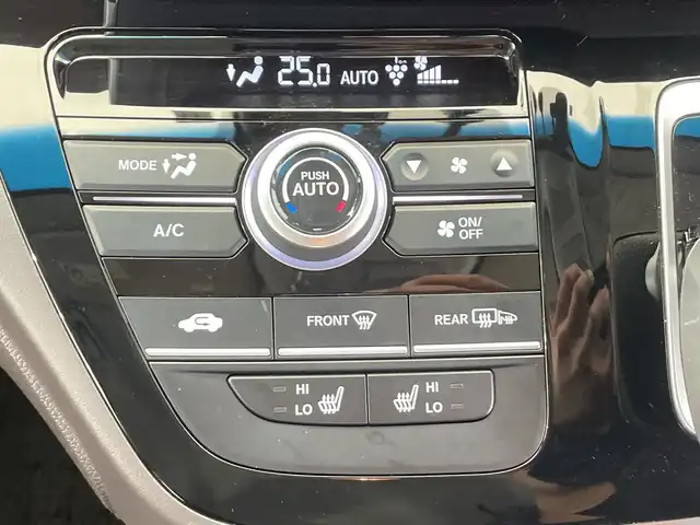 ホンダ フリード＋ ハイブリット G 栃木県 2022(令4)年 1.9万km スーパープラチナグレーメタリック 純正メモリナビ/（CD/DVD/フルセグTV//Bluetooth/SD/AUX/USB/iPod）/バックカメラ/コーナーセンサー/ETC/前後ドライブレコーダー/両側パワースライドドア/前席シートヒーター/禁煙車/オートライト/LEDヘッドライト/横滑り防止装置/スマートキー/プッシュスタート/ステアリングスイッチ/ウィンカーミラー/純正フロアマット/ワイパーデアイサー