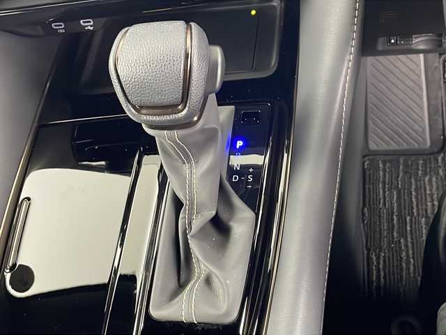 トヨタ アルファードハイブリット Z 埼玉県 2024(令6)年 1.9万km ブラック 純正13.2型有機EL後席モニター/純正ディスプレイオーディオ/(Bluetooth/HDMI/USB/AM/FM)/地デジフルセグ/全方位カメラ/前後ドライブレコーダー/ETC2.0/デジタルインナーミラー/アダプティブクルーズコントロール/ブラインドスポットモニター/車線逸脱警報/衝突軽減ブレーキ/オートマチックハイビーム/クリアランスソナー/AC100V/パワーバックドア/シートメモリー/置くだけ充電/ステアリングヒーター/前席・2列目シートヒーター・ベンチレーション/電子パーキングシステム/ブレーキホールド/MTモード付AT/プッシュスタート/ステアリングリモコン/ウィンカー・電動格納ミラー/フロントフォグランプ/ロールサンシェード/純正フロアマット/純正18インチアルミホイール