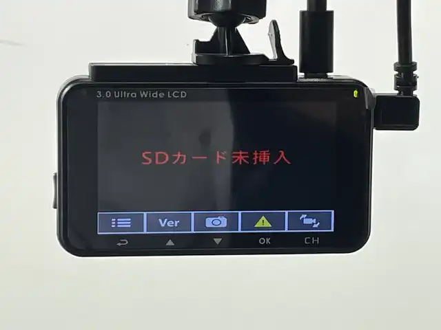 トヨタ ヴォクシー ハイブリッド S－G 神奈川県 2024(令6)年 2.1万km ホワイトパールクリスタルシャイン 純正10.5インチディスプレイオーディオ　コネクテッドナビ/AM　FM　フルセグ　DVD　CD　USB　Bluetooth　Miracast/バックカメラ/両側パワースライドドア/トヨタセーフティセンス/ビルトインETC/レーダークルーズコントロール/純正LEDヘッドライト/オートライト/オートマチックハイビーム/オートレベライザー/革巻きステアリング/ステアリングリモコン/オートホールド/ISOFIX対応/スマートキー/スペアキー/純正フロアマット/リアドアサンシェード/純正１６インチアルミホイール付きサマータイヤ/レーンディパーチャーアラート/プリクラッシュセーフティ/プロアクティブドライビングアシスト/ロードサインアシスト/パーキングサポートブレーキ/純正フロアマット/W＋サイドエアバッグ/盗難防止装置