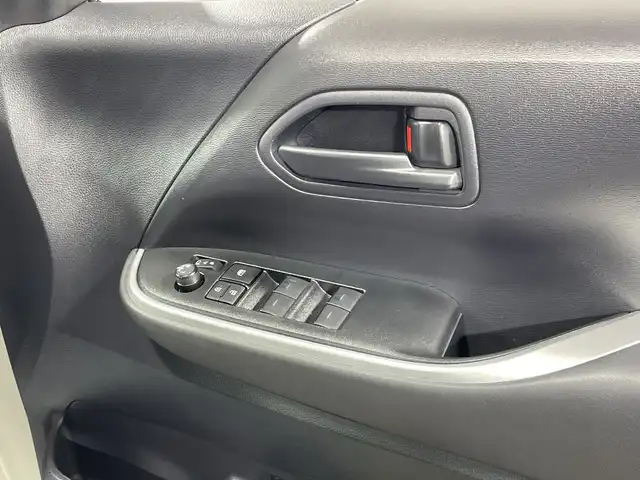 トヨタ ヴォクシー ハイブリッド S－G 神奈川県 2024(令6)年 2.1万km ホワイトパールクリスタルシャイン 純正10.5インチディスプレイオーディオ　コネクテッドナビ/AM　FM　フルセグ　DVD　CD　USB　Bluetooth　Miracast/バックカメラ/両側パワースライドドア/トヨタセーフティセンス/ビルトインETC/レーダークルーズコントロール/純正LEDヘッドライト/オートライト/オートマチックハイビーム/オートレベライザー/革巻きステアリング/ステアリングリモコン/オートホールド/ISOFIX対応/スマートキー/スペアキー/純正フロアマット/リアドアサンシェード/純正１６インチアルミホイール付きサマータイヤ/レーンディパーチャーアラート/プリクラッシュセーフティ/プロアクティブドライビングアシスト/ロードサインアシスト/パーキングサポートブレーキ/純正フロアマット/W＋サイドエアバッグ/盗難防止装置