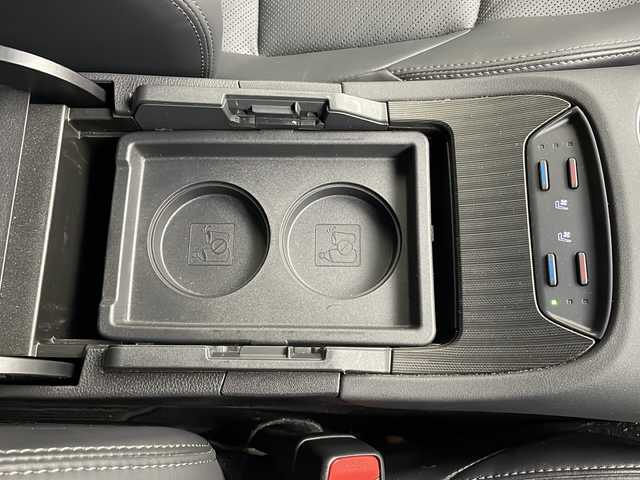 トヨタ ハリアー ハイブリッド Z レザーパッケージ 秋田県 2020(令2)年 3.4万km スレートグレーメタリック 4WD/純正ナビ/フルセグTV/AM/FM/Bluetooth　/バックカメラ　/プリクラッシュセーフティ　/ＪＢＬサウンド　/レザーシート　/ＢＳＭ　/ＨＵＤ　/前席シートヒーター　/前席エアーシート　/前席パワーシート　/レーダークルーズコントロール　/LEDヘッドライト　/電動リアゲート/運転席メモリ機能/オートホールド/電動パーキング/nanoeX