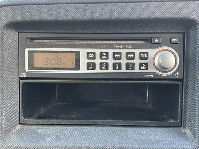 スバル サンバー トランスポーター 群馬県 2011(平23)年 6.8万km スターリングシルバー 純正オーディオ/（CD/ラジオ）/ETC/ハロゲンライト/ヘッドライトレベライザー/パワーウィンドウ/ドアバイザー/純正ゴムマット