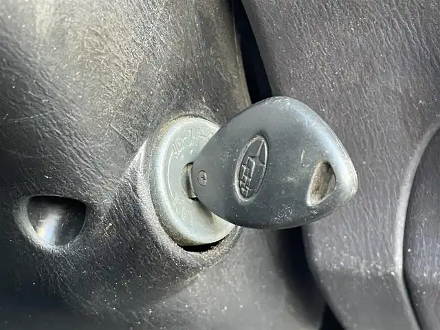 スバル サンバー トランスポーター 群馬県 2011(平23)年 6.8万km スターリングシルバー 純正オーディオ/（CD/ラジオ）/ETC/ハロゲンライト/ヘッドライトレベライザー/パワーウィンドウ/ドアバイザー/純正ゴムマット