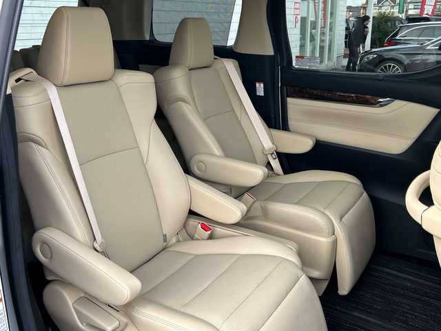 トヨタ ヴェルファイア V 栃木県 2018(平30)年 4.5万km ホワイトパールクリスタルシャイン 純正ナビ/Ｂｌｕｅｔｏｏｔｈ/フルセグＴＶ/バックカメラ/ドライブレコーダー/ＥＴＣ/スペアキー/両側パワースライドドア/パワーバックドア/パワーシート/レザーシート/エアシート/後席エアコン/ＬＥＤヘッドライト/MT付AT/三列シート/オットマン/ABS/横滑り防止機能/コーナーセンサー/レーンキープアシスト/盗難防止装置