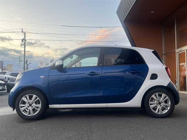 スマート ＭＣＣ スマート フォーフォー プライム 岐阜県 2016(平28)年 4.2万km 青／白 ムーンルーフ/本革シート/純正オーディオ/　FM/　AM/クルーズコントロール/前後ドライブレコーダー/前席シートヒーター/衝突警告機能/ETC/純正AW付タイヤ4本車載