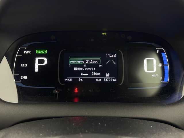 トヨタ アクア X 秋田県 2022(令4)年 3.4万km プラチナホワイトパールマイカ 4WD/純正ナビ/（FM/AM/Bluetooth/Miracast）/バックカメラ/衝突軽減装置/横滑り防止装置/レーンキープアシスト/レーダークルーズコントロール/コーナーセンサー/ビルトインETC/前方ドライブレコーダー/ステアリングリモコン/ドアミラーヒーター/LEDヘッドライト/オートライト/オートハイビーム/ヘッドライトレベライザー/電動格納ミラー/プッシュスタート/スマートキー/スペアキー/純正フロアマット