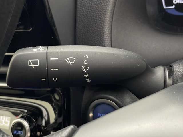 トヨタ アクア X 秋田県 2022(令4)年 3.4万km プラチナホワイトパールマイカ 4WD/純正ナビ/（FM/AM/Bluetooth/Miracast）/バックカメラ/衝突軽減装置/横滑り防止装置/レーンキープアシスト/レーダークルーズコントロール/コーナーセンサー/ビルトインETC/前方ドライブレコーダー/ステアリングリモコン/ドアミラーヒーター/LEDヘッドライト/オートライト/オートハイビーム/ヘッドライトレベライザー/電動格納ミラー/プッシュスタート/スマートキー/スペアキー/純正フロアマット