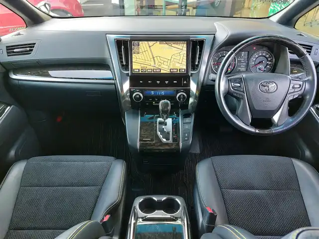 トヨタ ヴェルファイア Z Aエディション ゴールデンアイズ 東京都 2016(平28)年 4.7万km ホワイトパールクリスタルシャイン モデリスタエアロ/純正10インチナビ/フルセグ/バックカメラ/ビルトインETC/ドライブレコーダー/両側パワースライドドア/パワーテールゲート/ハーフレザーシート/AC100V/プリクラッシュセーフティ/レーダークルーズコントロール/クリアランスソナー/スマートキー/LEDヘッドライト/純正18インチAW