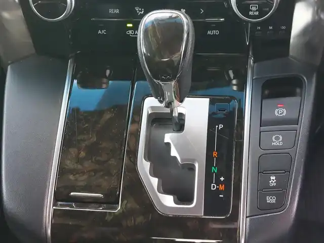 トヨタ ヴェルファイア Z Aエディション ゴールデンアイズ 東京都 2016(平28)年 4.7万km ホワイトパールクリスタルシャイン モデリスタエアロ/純正10インチナビ/フルセグ/バックカメラ/ビルトインETC/ドライブレコーダー/両側パワースライドドア/パワーテールゲート/ハーフレザーシート/AC100V/プリクラッシュセーフティ/レーダークルーズコントロール/クリアランスソナー/スマートキー/LEDヘッドライト/純正18インチAW