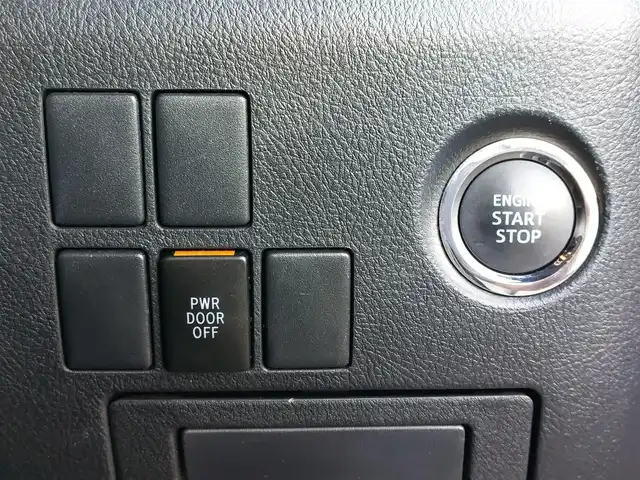 トヨタ ヴェルファイア Z Aエディション ゴールデンアイズ 東京都 2016(平28)年 4.7万km ホワイトパールクリスタルシャイン モデリスタエアロ/純正10インチナビ/フルセグ/バックカメラ/ビルトインETC/ドライブレコーダー/両側パワースライドドア/パワーテールゲート/ハーフレザーシート/AC100V/プリクラッシュセーフティ/レーダークルーズコントロール/クリアランスソナー/スマートキー/LEDヘッドライト/純正18インチAW