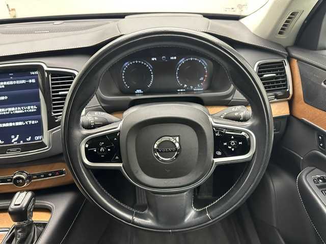ボルボ ＸＣ９０ T6 AWD インスクリプション 兵庫県 2019(令1)年 8.5万km オニキスブラックP 純正HDDナビ/（CD、DVD、フルセグTV、BT）/Apple Car Play/Andoroid Auto/アラウンドビューモニター/バックカメラ/前方ドライブレコーダー/パワーバックドア/前後コーナーセンサー/オートハイビーム/純正フロアマット/ETC/レザーシート/パワーシート/シートヒーター/シートベンチレーション/ステアリングヒーター/スマートキー×2本/アイドリングストップ/4WD/自動駐車/コーナリングライト/ブラインドスポットモニター/LKA/CTA/PCS/harman/kardon/追従式クルーズコントロール/ルーフレール/純正20インチアルミホイール