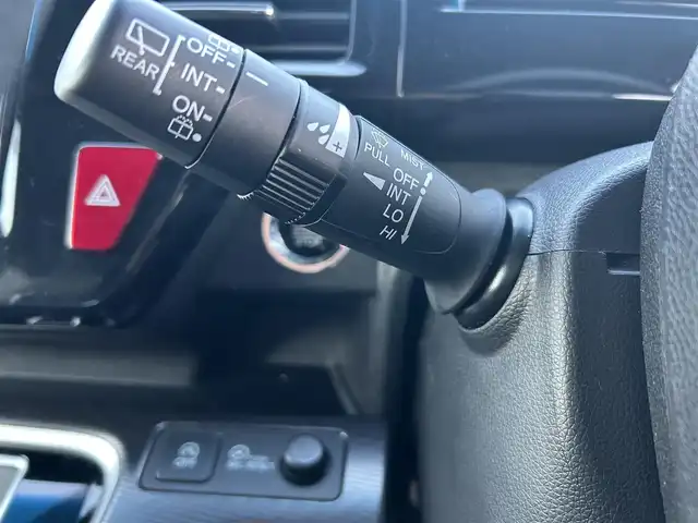 ホンダ ステップワゴン スパーダ ホンダセンシング 栃木県 2018(平30)年 5.5万km プレミアムスパークルブラックパール ホンダセンシング/・衝突軽減ブレーキ（CMBS）/・誤発進抑制機能/・先行車発進お知らせ機能/・路外逸脱抑制機能（RDMS）/・標識認識機能/・VSA（車両挙動安定化制御システム）/純正フリップダウンモニター/純正9インチナビ/フルセグTV/DVD/Bluetooth/USB/TVキャンセラー/バックカメラ/ビルトインETC/前席シートヒーター/両側パワースライドドア/アダプティブクルーズコントロール/スマートキー×2/プッシュEgスタート/ステアリングリモコン/LEDオートライト/LEDフォグランプ/純正17インチAW/アイドリングストップ/横滑り防止装置/パドルシフト/無限フロアマット