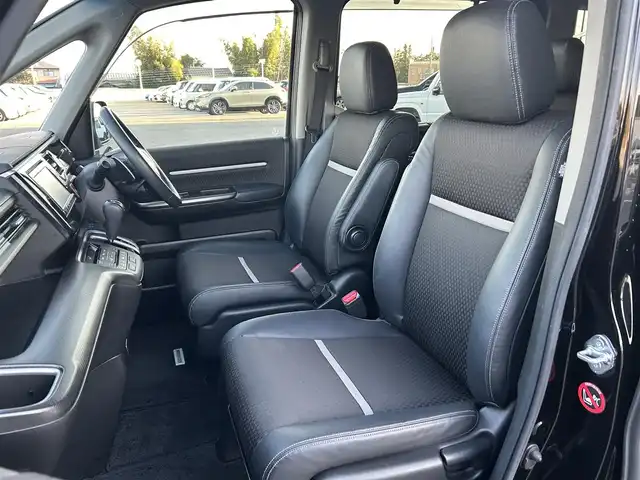 ホンダ ステップワゴン スパーダ ホンダセンシング 栃木県 2018(平30)年 5.5万km プレミアムスパークルブラックパール ホンダセンシング/・衝突軽減ブレーキ（CMBS）/・誤発進抑制機能/・先行車発進お知らせ機能/・路外逸脱抑制機能（RDMS）/・標識認識機能/・VSA（車両挙動安定化制御システム）/純正フリップダウンモニター/純正9インチナビ/フルセグTV/DVD/Bluetooth/USB/TVキャンセラー/バックカメラ/ビルトインETC/前席シートヒーター/両側パワースライドドア/アダプティブクルーズコントロール/スマートキー×2/プッシュEgスタート/ステアリングリモコン/LEDオートライト/LEDフォグランプ/純正17インチAW/アイドリングストップ/横滑り防止装置/パドルシフト/無限フロアマット