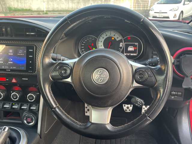 トヨタ ８６ GT 山口県 2018(平30)年 5.9万km 赤 TRDエアロ/TRDフェンダーガーニッシュ/柿本改4本だしマフラー/BLITZ車高調/BLITZ18インチアルミホイール/7インチSDナビ　AVN-P10W/（AM/FM/CD/DVD/フルセグTV/Bluetooth）/バックカメラ/純正フロアマット/クルーズコントロール/スマートキー/ETC/LEDヘッドライト/オートライト/保証書