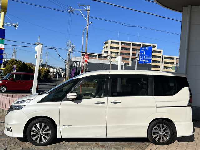 日産 セレナ