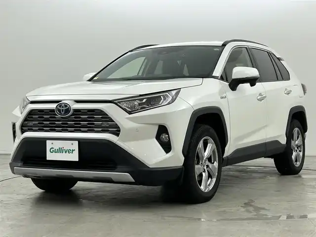 トヨタ ＲＡＶ４ ハイブリッドG 福岡県 2020(令2)年 3万km ホワイトパールクリスタルシャイン 純正９型ナビ　/バックカメラ　/ＥＴＣ　/前後ドラレコ　/ＡＣＣ　/コーナーセンサー　/衝突軽減ブレーキ　/レーンキープ　/ＢＳＭ　/ＰＫＳＢ　/ＭＴモード付　/本革　/パワーシート　/シートヒーター　/パワーリアゲート　/ＬＥＤ