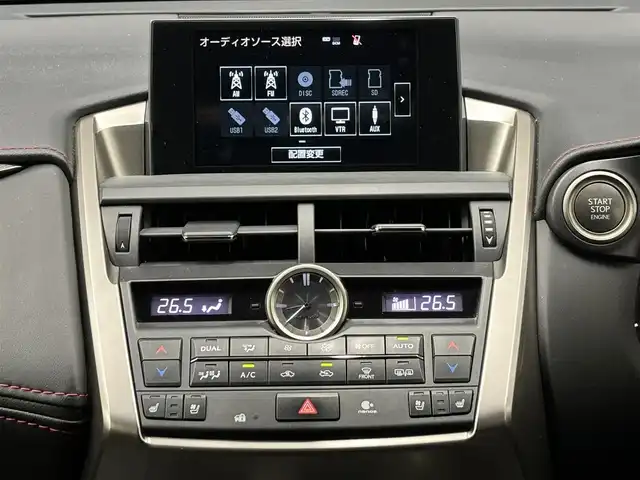 レクサス ＮＸ 200t Fスポーツ 愛知県 2014(平26)年 8.3万km マーキュリーグレーマイカ ・純正ナビ/TV/（CD/DVD/BT/USB/AUX）/・バックカメラ/サイドカメラ/・黒革シート/（前席電動/運転席3メモリー）/・ベンチレーター&シートヒーター/・ステアリングヒーター/・純正18インチAW/225/60/R18/・クルーズコントロール/・３眼LEDヘッドライト/・クリアランスソナー/・リア電動リクライニングシート/・パドルシフト/・ETC/・スマートキー