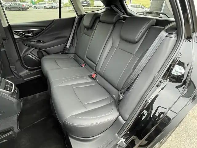 スバル アウトバック リミテッドEX 道央・札幌 2023(令5)年 2.6万km クリスタルブラックシリカ ４WD/ワンオーナー/純正メーカーナビ/AM/FM/BT/フルセグ/衝突被害軽減ブレーキ/横滑り防止装置/レーダークルーズコントロール/レーンキープアシスト/リヤパーキングセンサー/SRH/XMODE/SI-DRIVE/バック/サイド/フロントカメラ/ビルトインETC/ドライブレコーダー/アイドリングストップ/デジタルインナーミラー/パワーバックドア/前席パワーシート/全席シートヒーター/前席エアシート/D席メモリーシート/レザーシート/革巻きステアリング/ステアリングリモコン/パドルシフト/ハンドルヒーター/電動パーキング/オートブレーキホールド/プッシュスタート/スマートキー/LEDヘッドライト/オートライト/フォグランプ/電動格納ミラー/ウィンカーミラー/純正フロアマット