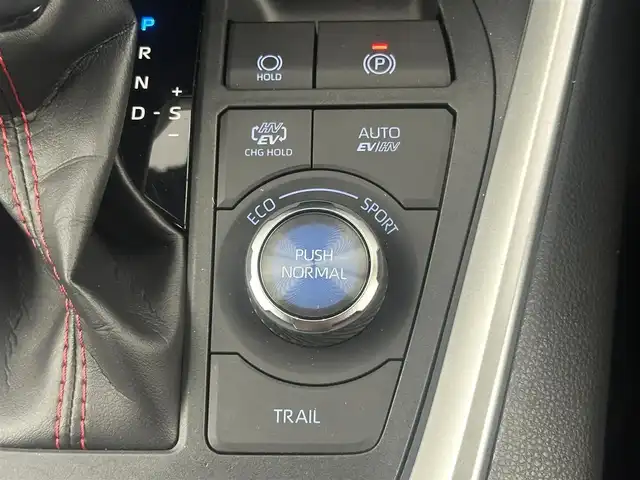 トヨタ ＲＡＶ４ ＰＨＶ ブラックトーン 愛知県 2021(令3)年 6.2万km 赤／黒 9インチディスプレイオーディオ　/（Bluetooth）/レーダークルーズコントロール　/パノラミックビューモニター　/衝突軽減システム　/コーナーセンサー/レーンキープアシスト/ブラインドスポットモニター　/電動リアゲート　/ヘッドアップディスプレイ　/運転席パワーシート　/運転席メモリーシート　/前席シートヒーター/前席エアーシート/ステアリングヒーター/置くだけ充電/デジタルインナーミラー/ETC2.0/ドライブレコーダー/純正AW