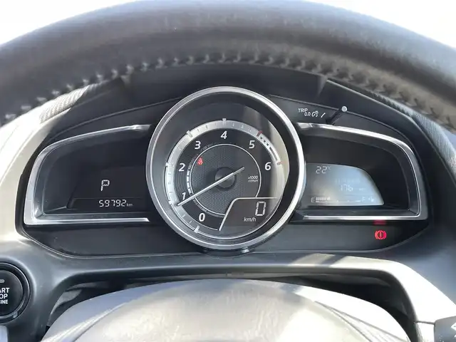 マツダ デミオ XD ツーリング 愛媛県 2016(平28)年 6万km ソウルレッドプレミアムメタリック 禁煙車　純正ナビ　バックカメラ　フルセグＶ　Ｂｕｌｅｔｏｏｔｈ　ＤＶＤ　シートヒーター　ＥＴＣ　ヘッドアップディスプレイ　ＬＥＤヘッドライト　衝突被害軽減ブレーキ　ドライブレコーダー　フォグランプ　パドルシフト