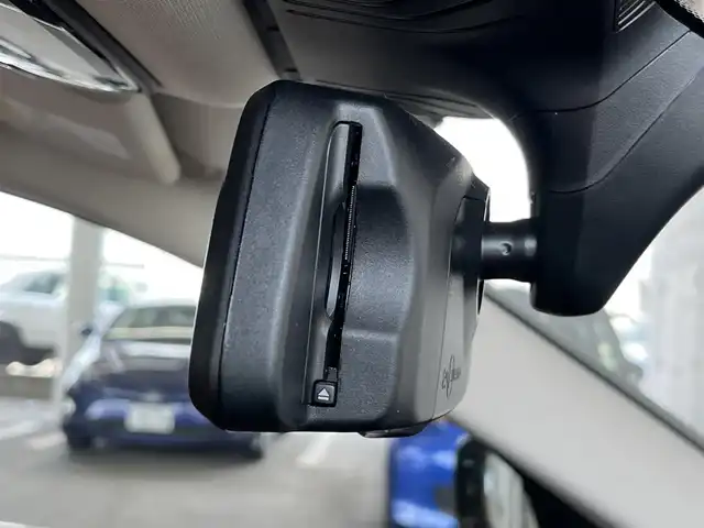 ＢＭＷ ５２３ｄ xDrive ラグジュアリー 山形県 2022(令4)年 2.9万km 黒 ・純正ナビ/・バックカメラ/・Bluetooth/USB/フルセグ/・アンビエントライト/・アダプティブクルーズコントロール/・衝突回避アシスト/・パーキングアシスト/・レーンチェンジアシスト/・ステアリングレーンアシスト/・防眩ハイビームアシスト/・前後社外ドラレコ/・アクティブプロテクション/・インテリジェントパーソナルアシスト/・制限速度情報