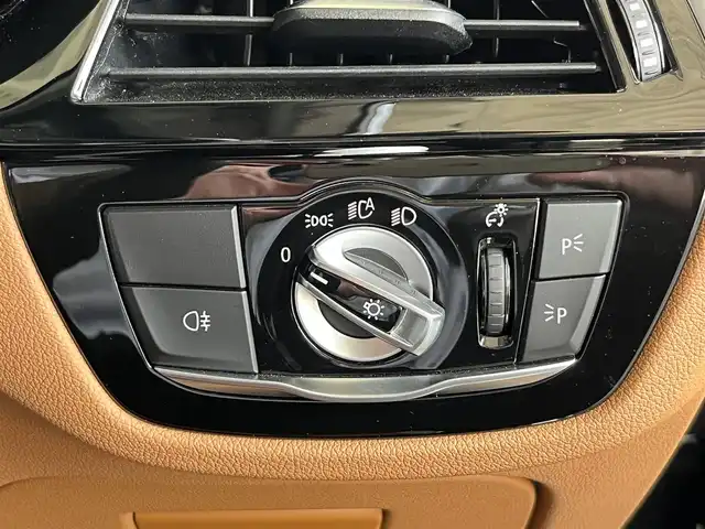 ＢＭＷ ５２３ｄ xDrive ラグジュアリー 山形県 2022(令4)年 2.9万km 黒 ・純正ナビ/・バックカメラ/・Bluetooth/USB/フルセグ/・アンビエントライト/・アダプティブクルーズコントロール/・衝突回避アシスト/・パーキングアシスト/・レーンチェンジアシスト/・ステアリングレーンアシスト/・防眩ハイビームアシスト/・前後社外ドラレコ/・アクティブプロテクション/・インテリジェントパーソナルアシスト/・制限速度情報