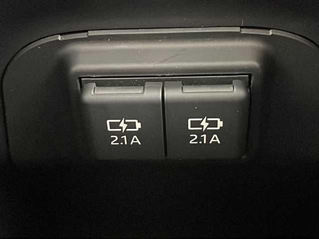 トヨタ ＲＡＶ４ G 道央・札幌 2019(令1)年 5.5万km グレーメタリック ・4WD  / モデリスタエアロ/・トヨタセーフティセンス/・レーダークルーズコントロール/・プリクラッシュセーフティ/・純正ディーラーOP  9インチナビ/・DVD.CD.SD.Bluetooth/・フルセグ/バックカメラ/・ムーンルーフ/・パワーバックドア/・置くだけ充電/・コーナーセンサー/・シートヒーター/パワーシート/・レザーシート/・LEDライト/オートハイビーム/・ETC/・横滑り防止