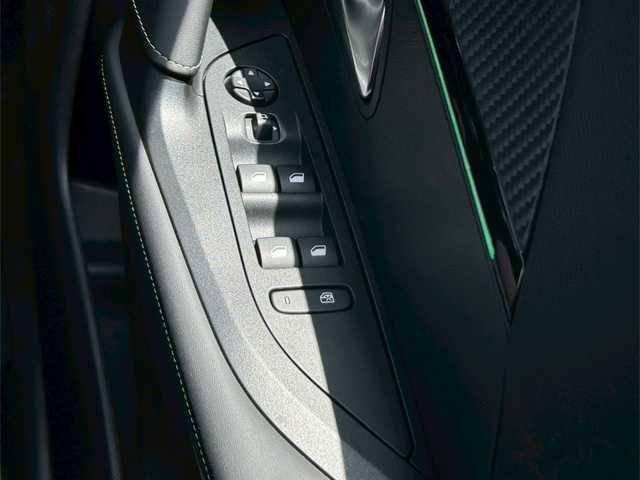 プジョー プジョー ２００８ GT ブルー HDi 茨城県 2023(令5)年 1.7万km 青 1オーナー/ パノラマSR /ACC /LKA /BSM /純正ナビ /360度カメラ /CarPlay/TV /BT /USB /半革シート /シートヒーター /LED /オートハイビーム /前後ドラレコ /純正17インチAW /ETC/禁煙車